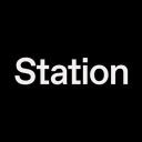 Station ®